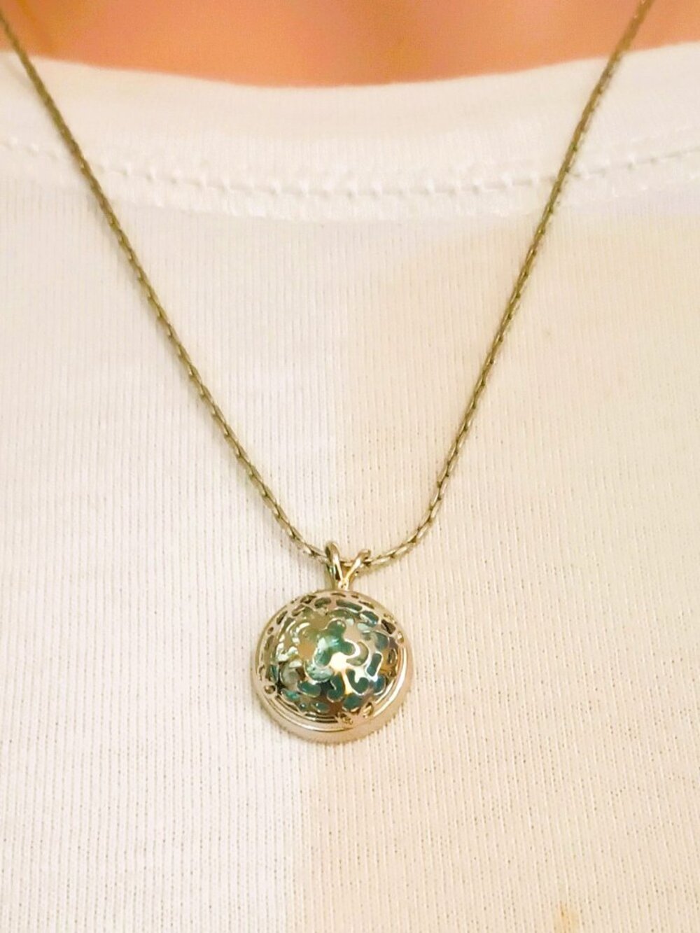 Avon Caged Blue Stone Filigree Necklace 18" Silver Tone Button Vtg Fall Jewelry